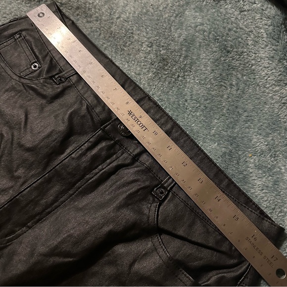 Super Sexy vegan leather pants - Picture 4 of 12